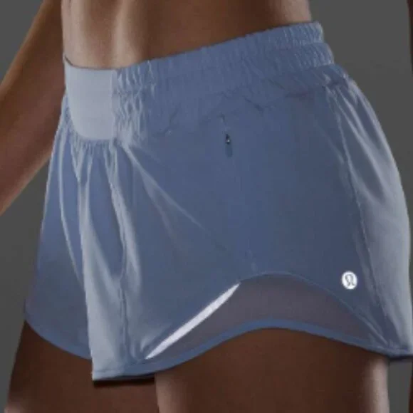 (6261) LULULEMON Hotty Hot High-Rise Lined Short 2.5" in Sz 6 *Loved *Blue linen - Picture 1 of 8